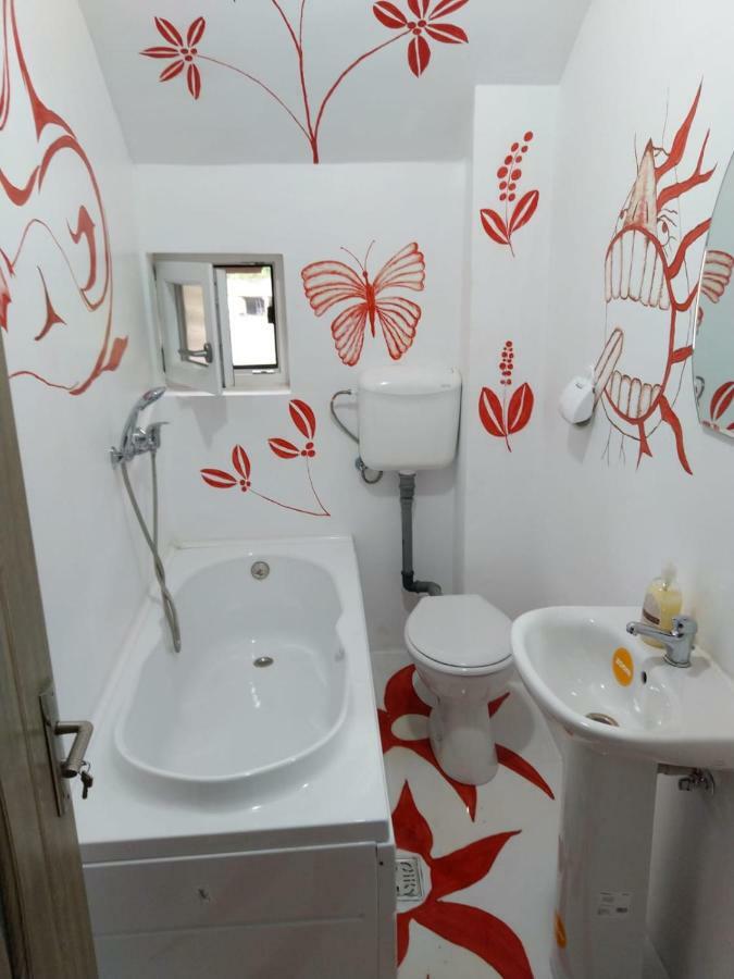Casa Milos Si Fiul Baile Herculane Bagian luar foto